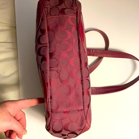 Coach purple/burgundy leather and fabric bag - Picture 9 of 16